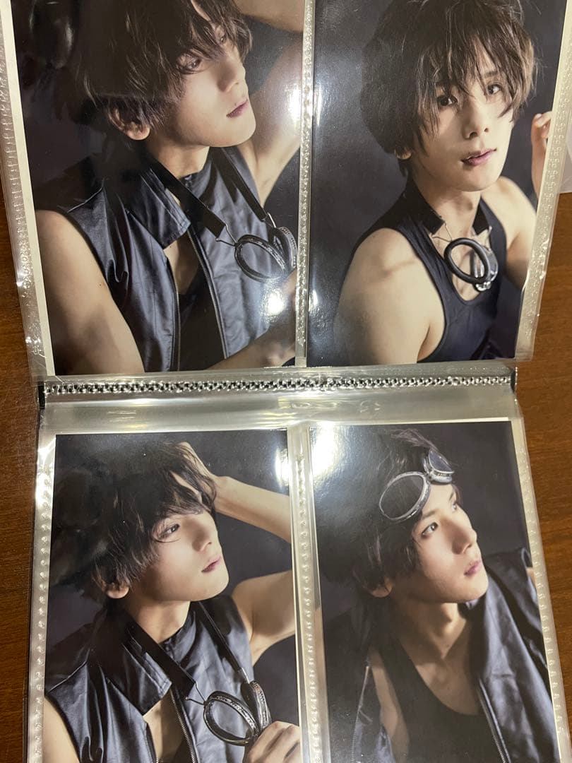 松田岳グッズセット！直筆サイン17枚、アクスタ、パンフレット、缶