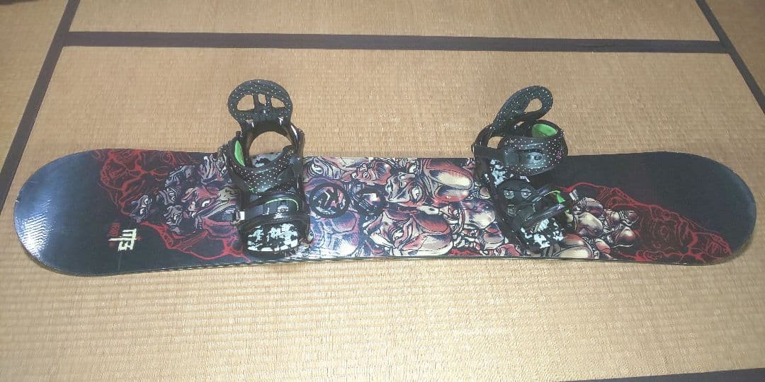 【引き取り限定】スノーボード グラフィックデザイン K2ビィンディング付き