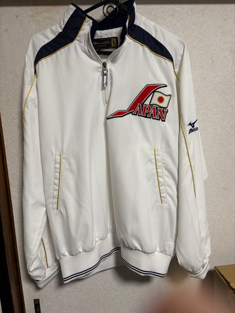 侍ジャパン WBC和田投手 ユニ、スタジャン 、オリンピックユニの四点等。