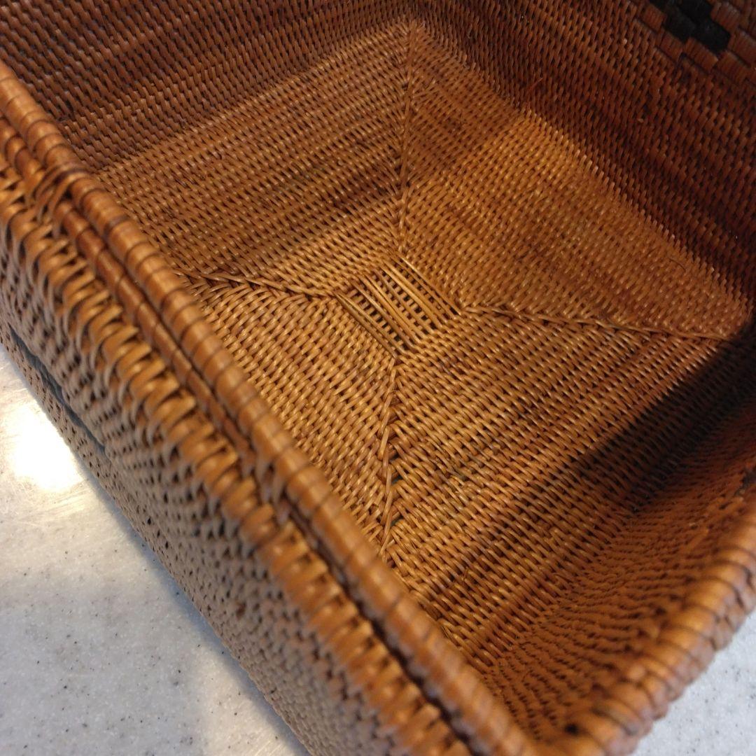 バリ島　アタ製蓋付きバスケット　アタ製蓋付き収納箱　アタ製雑貨