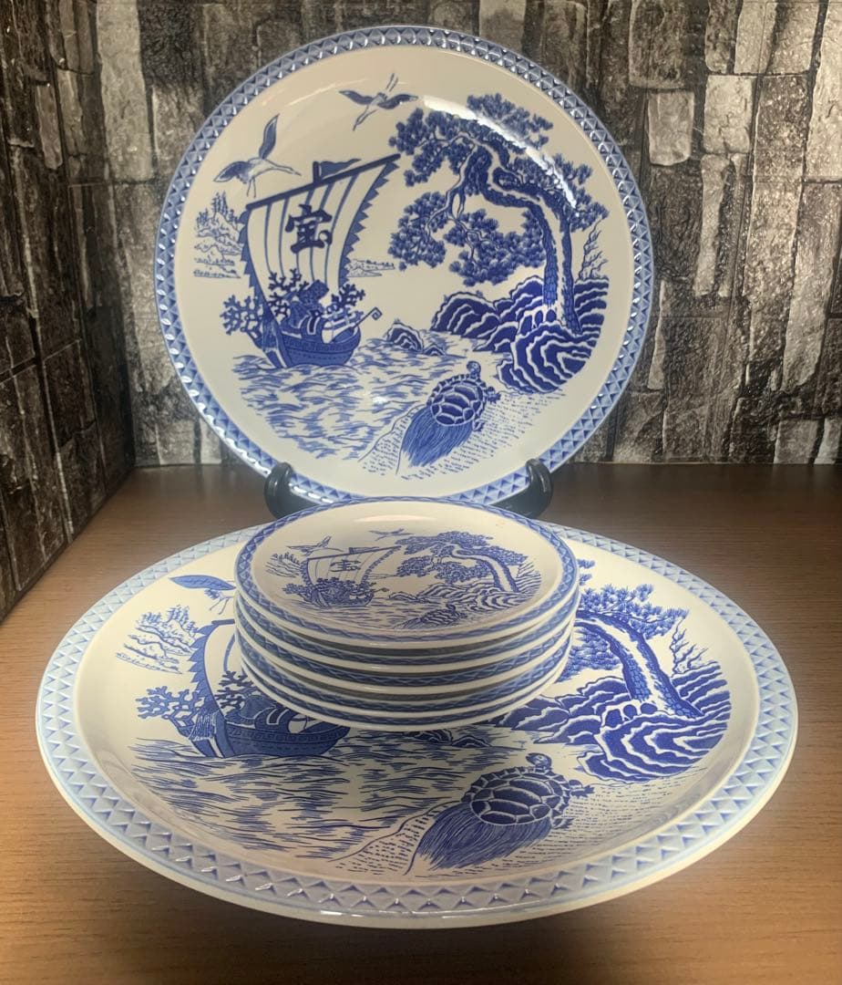 昭和レトロ】印判皿 縁起物 宝船 鶴亀松 染付 盛り皿7点セット - メルカリ