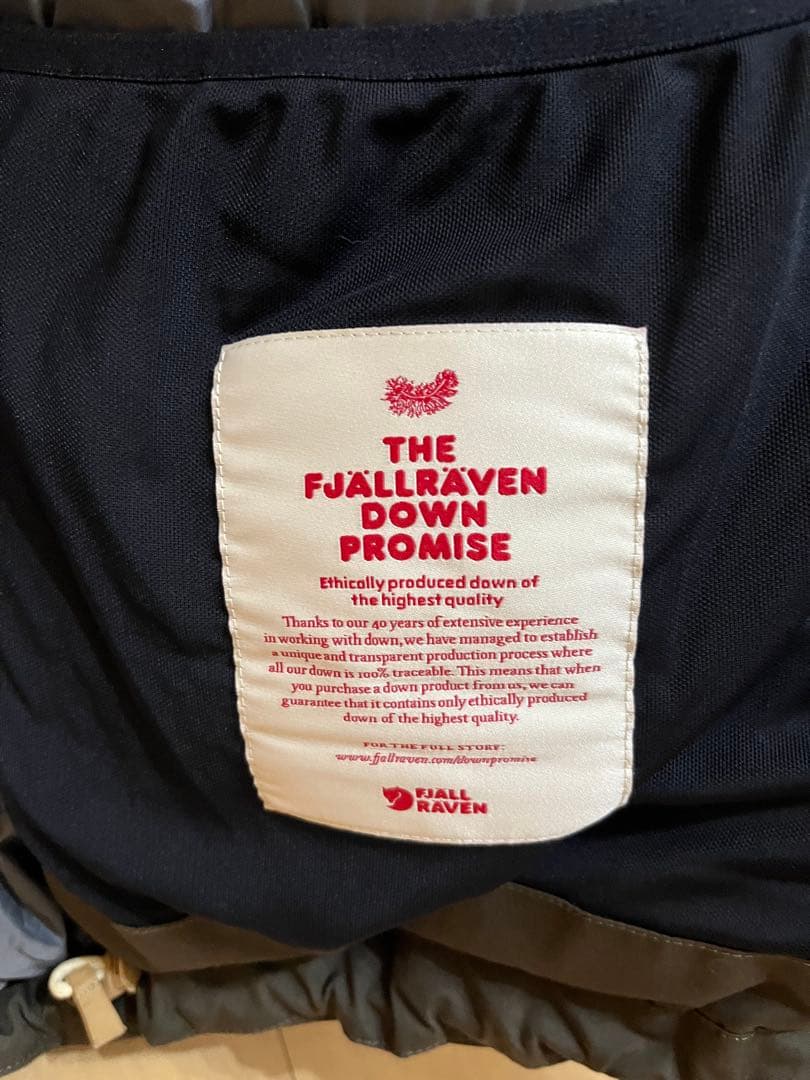 ココドーナ様　Fjallraven Singi Down Jacket M