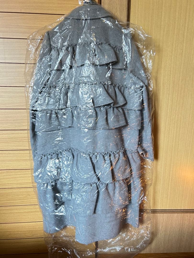 さ*ら様 BORDERS at BALCONY フリル　ラッフルコート　グレー