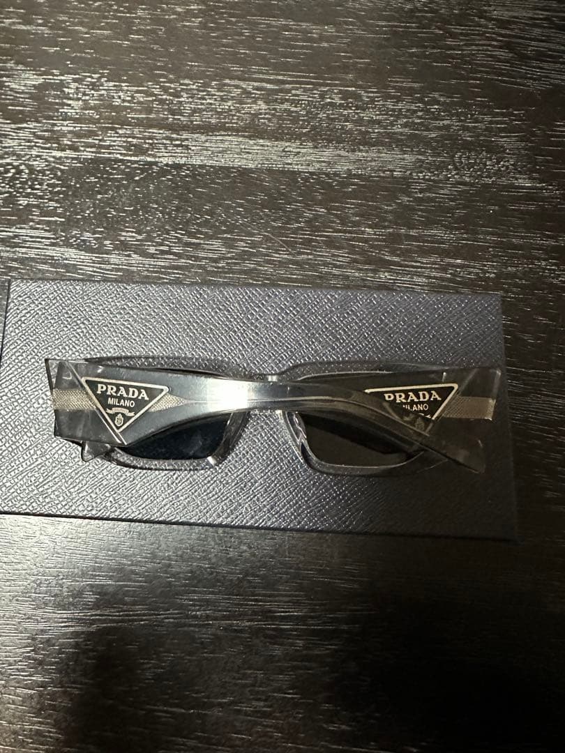 PRADA クリアフレーム サングラス