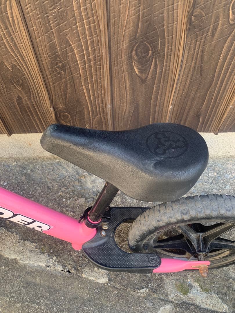 STRIDER ストライダー　スポーツモデル　12インチ　ピンク