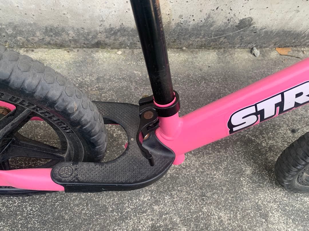 STRIDER ストライダー　スポーツモデル　12インチ　ピンク