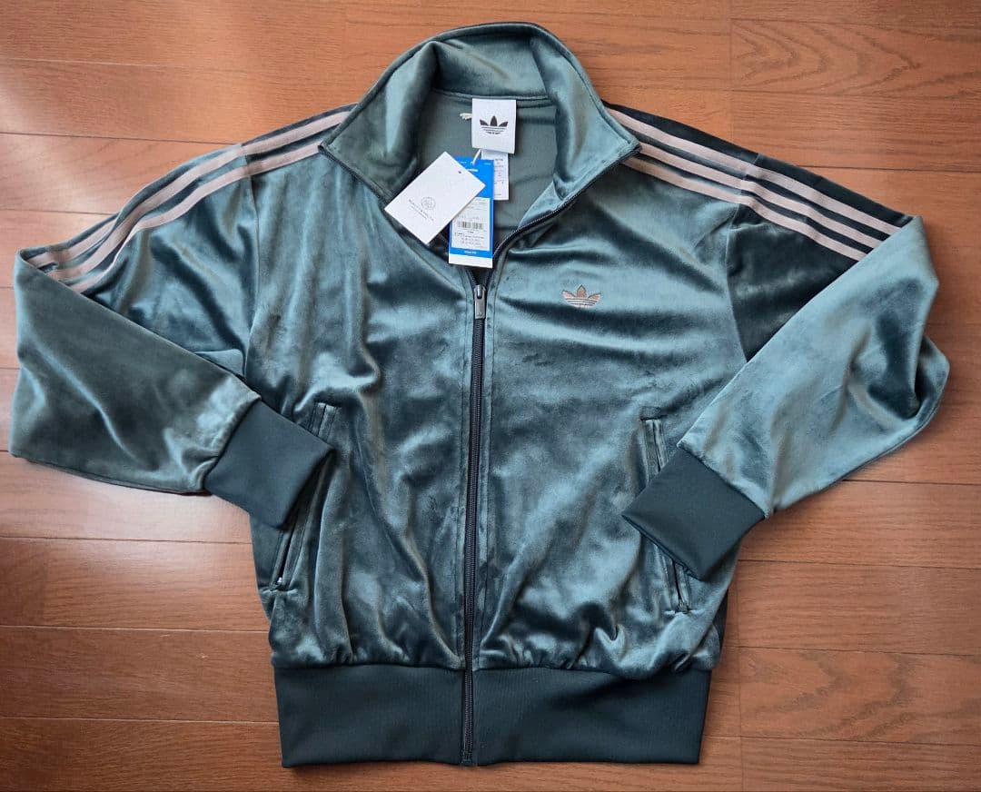 adidas Originals ファイヤーバード ベロアトラックトップ