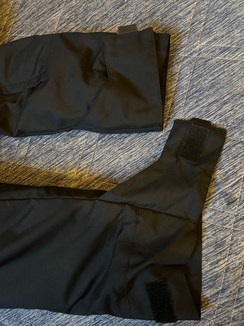 Mサイズ 黒 フード付きジャケット