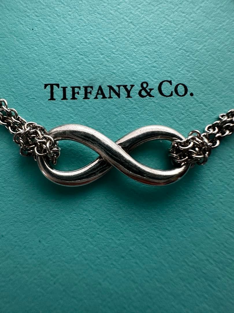 Tiffany & Co. インフィニティブレスレット