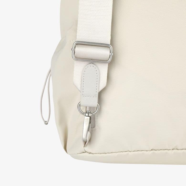 当日発送◎韓国限定❣️ノースフェイス ボニーパックM クリーム