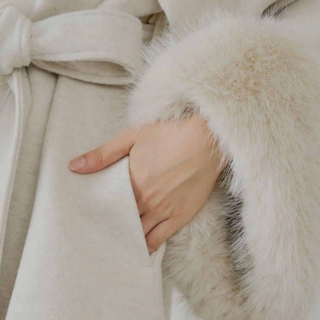 Chico ファー付きフード襟マルチwayケープコート - メルカリ