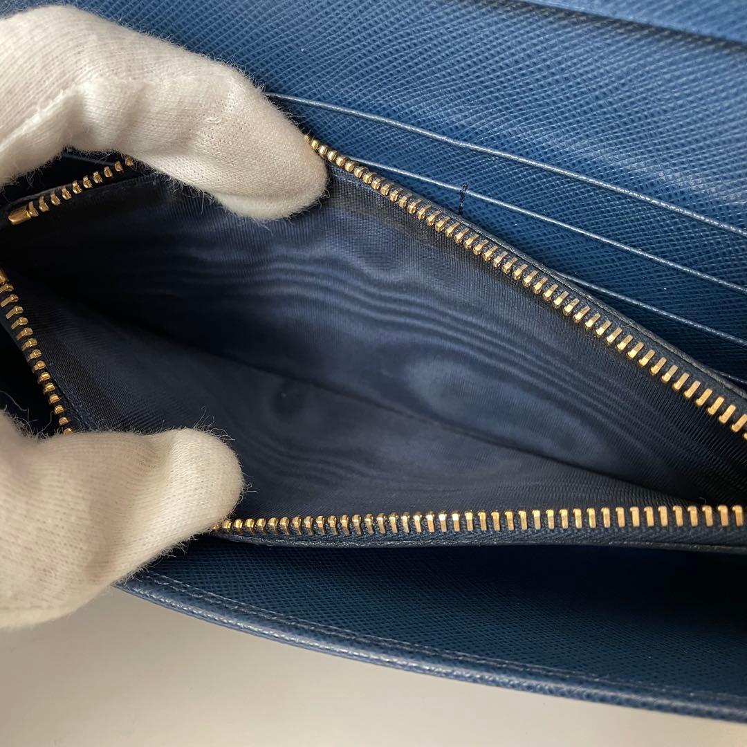 極美品】プラダ 長財布 Wホック パスケース付 サフィアーノ 青 1MH132