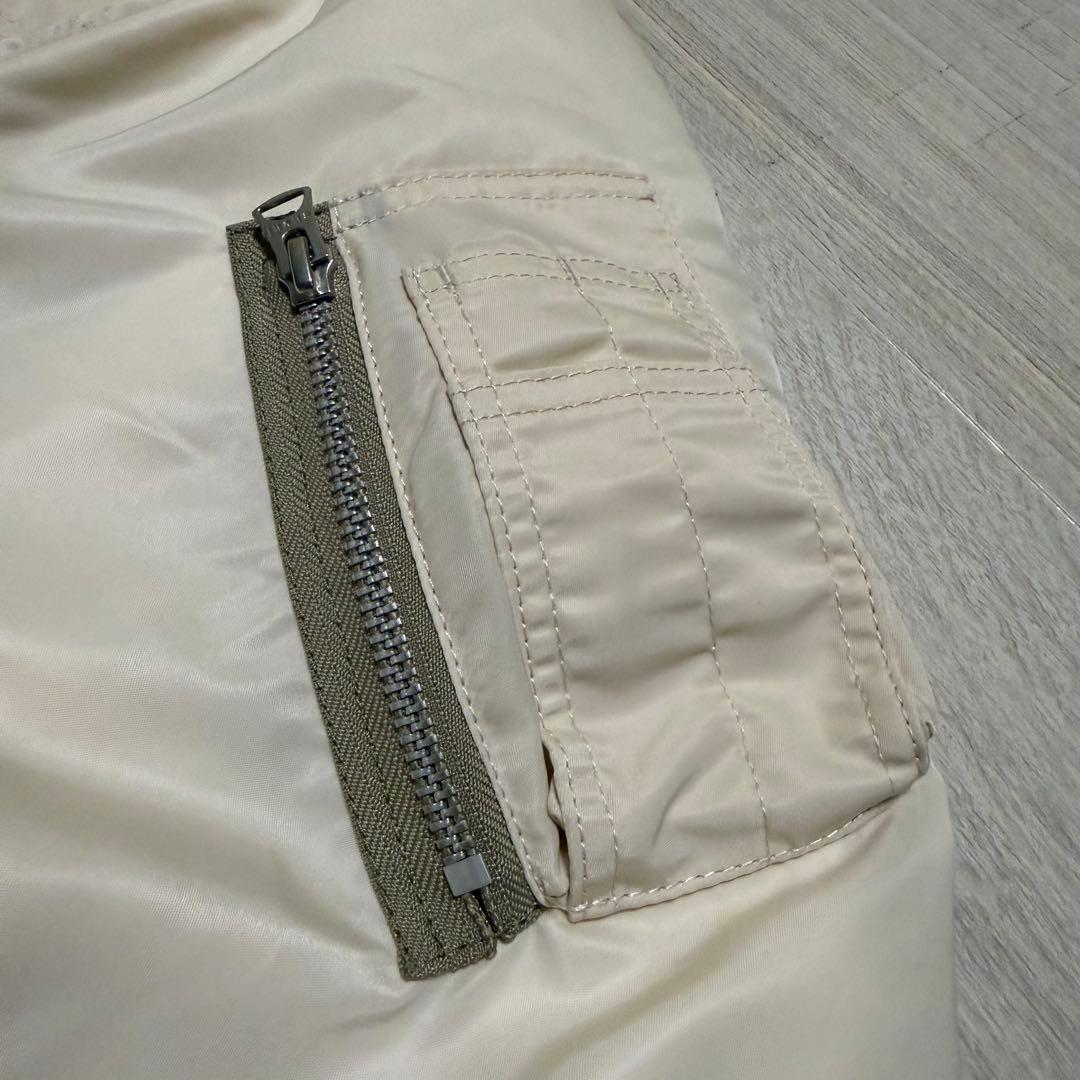 美品 Sacai　23SS ナイロンツイル ボンバージャケット　МA‐1