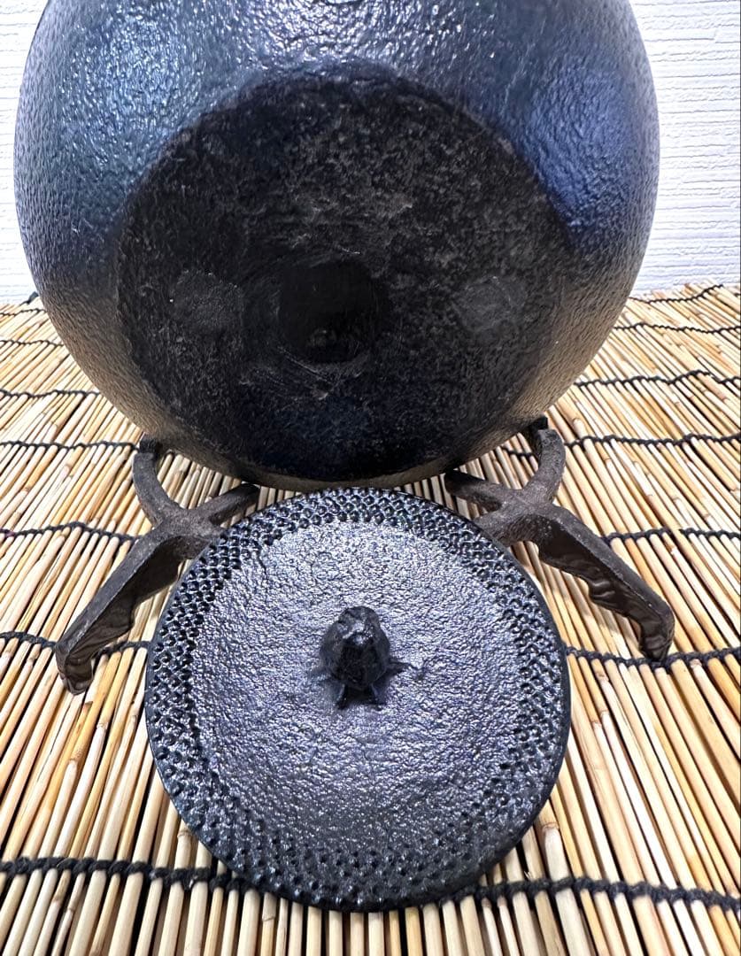 美品　南部伝統工芸士 及川寛治作真作保証１５型姥口アラレ　伊藤 みよこ様売約済み