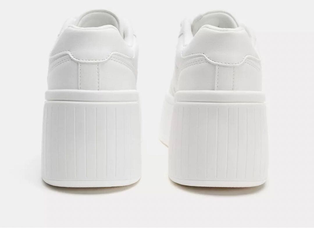 ZARA フラットフォームソールスニーカー