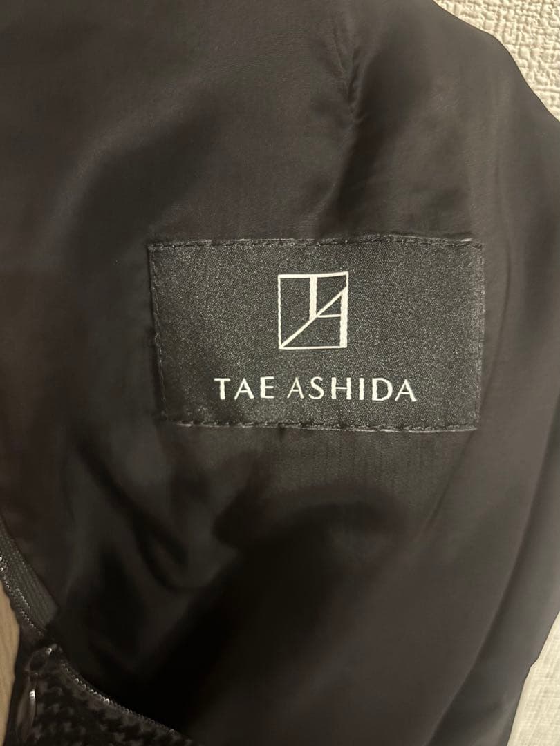 【超美品】タエアシダ 千鳥柄タイトスカート 黒 11size コレクションライン