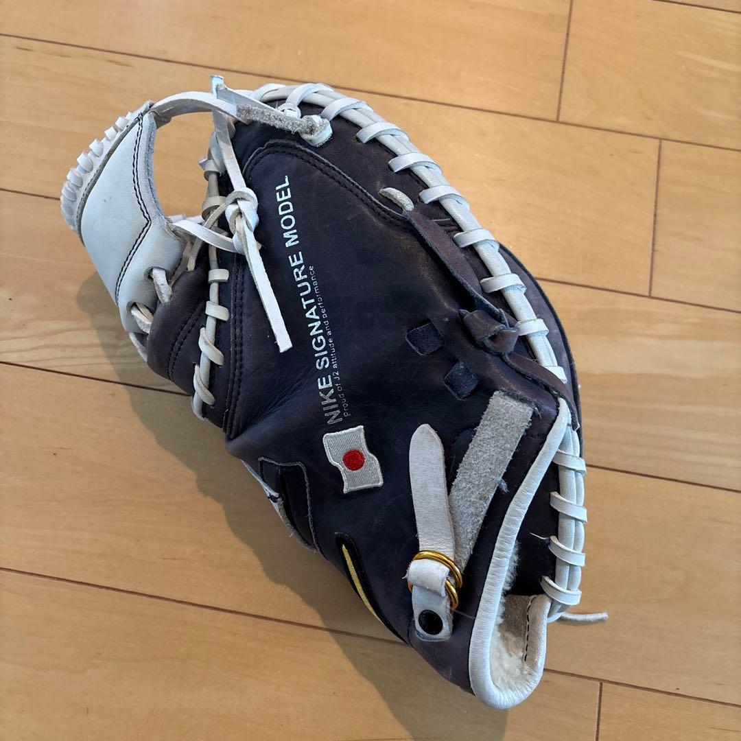 NIKE SIGNATURE MODEL 軟式グローブ