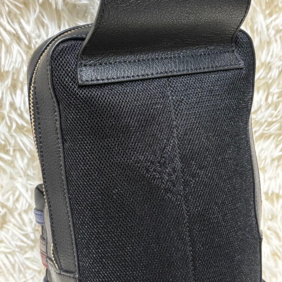 ポールスミス ボディバッグ ブラック 黒 レザー シグネチャー