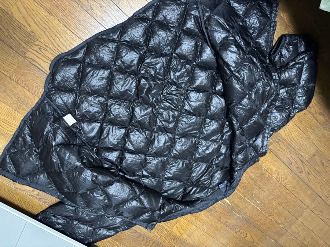 モンベルダウンパンツ、ダウンジャケットサイズL、発送は60サイズです