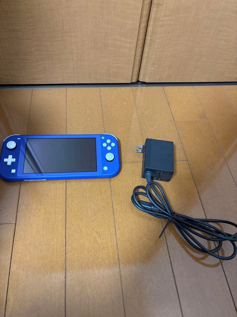 Nintendo Switch Lite 青 本体 ACアダプター付き