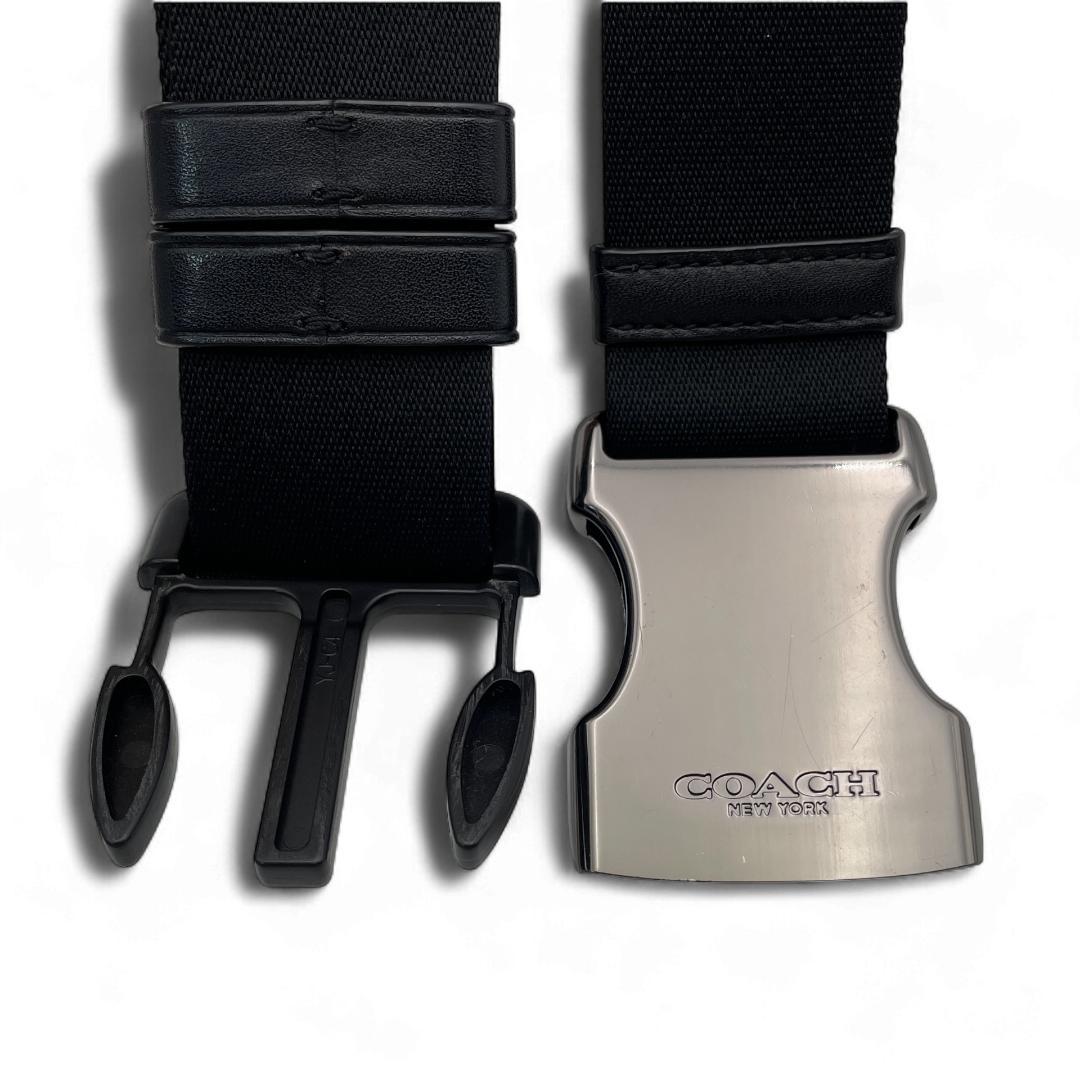 美品 COACH ボディバッグ PVCレザー ホワイト シグネチャー