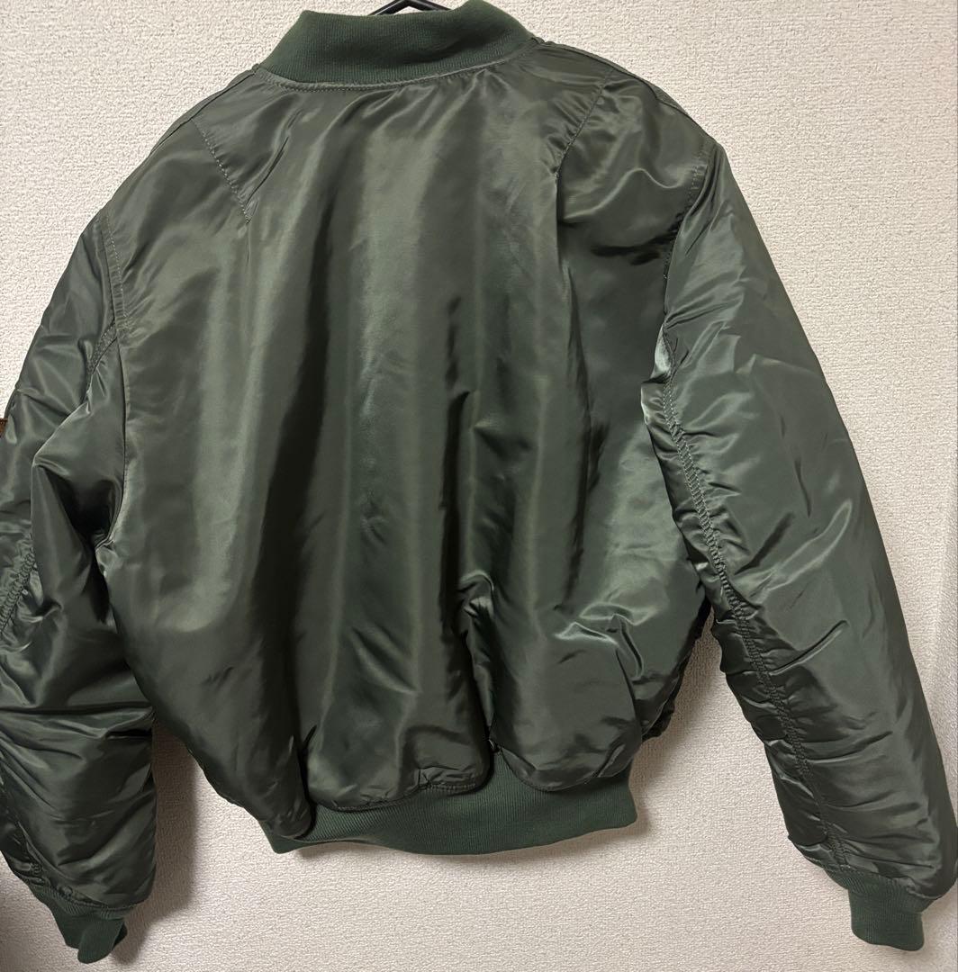 山田です。さん購入品【美品】ALPHA社製 MA-1 オリーブグリーン L