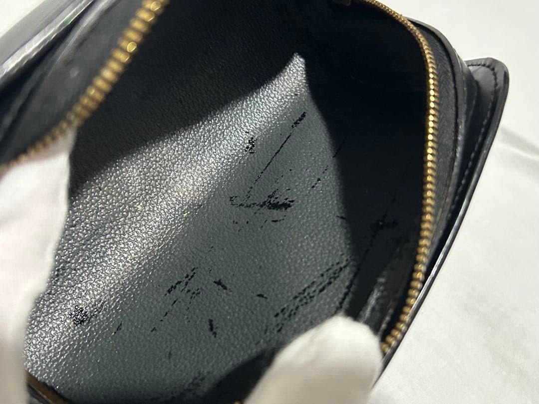 訳あり　Louis Vuitton ブラック エピレザーポーチ