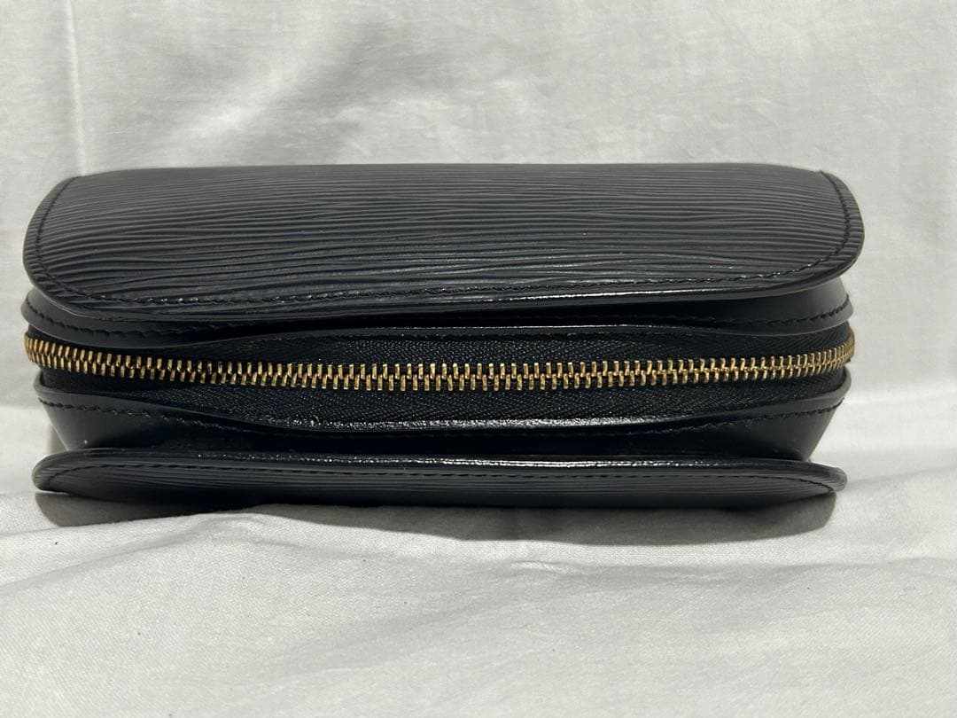 訳あり　Louis Vuitton ブラック エピレザーポーチ