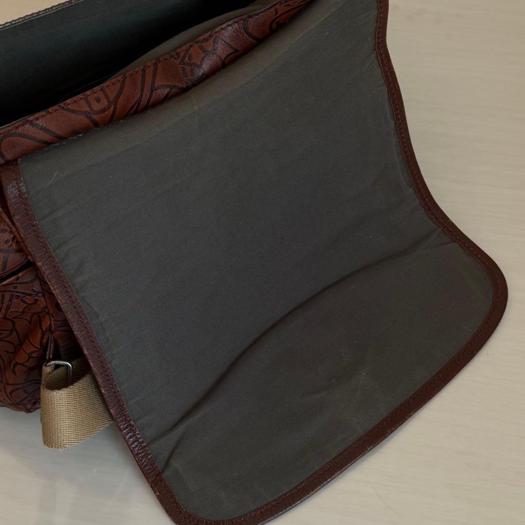 ヴィヴィアンウエストウッド　リュック　アーサー　オーブ　大容量　レザー　ブラウン