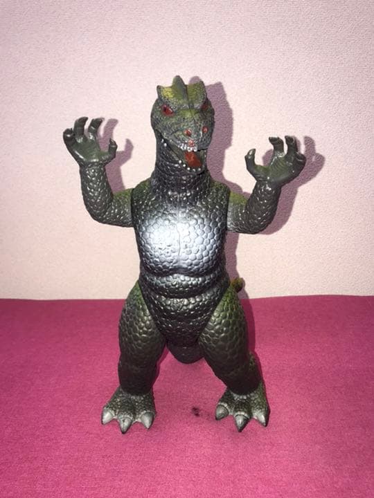 ゴジラ？ 1986年製?怪獣フィギュア人形 ソフビ - メルカリ