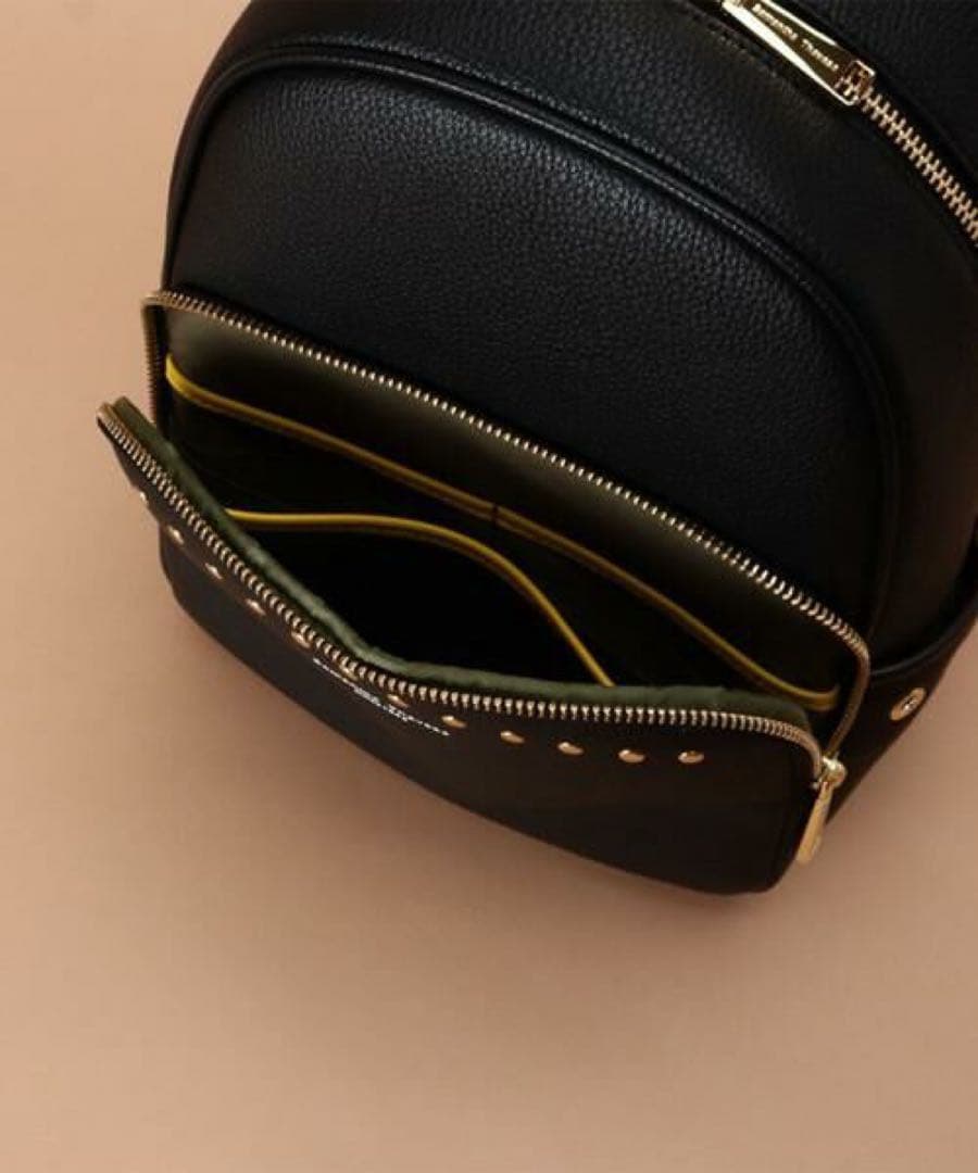 Samantha Thavasa スタッズ付きリュック