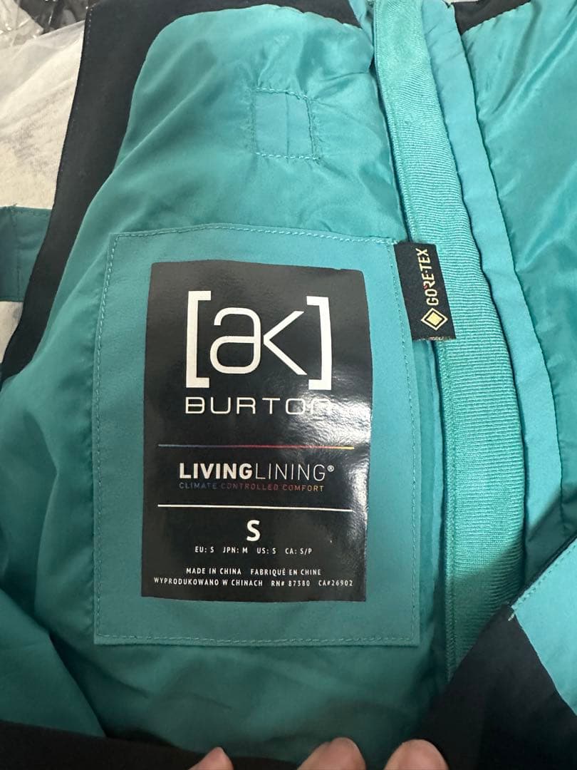 Burton 【ak】スノーボードウェア　レディースSサイズ　ビブパンツ　水色