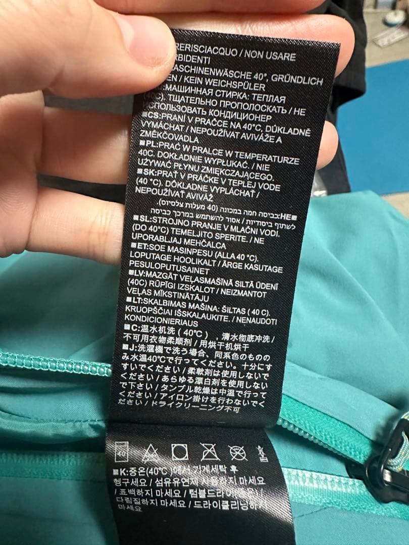 Burton 【ak】スノーボードウェア　レディースSサイズ　ビブパンツ　水色