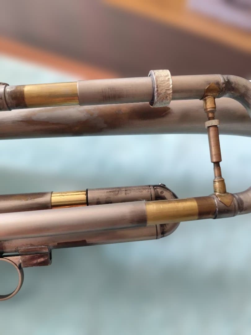 カスタムげB♭トランペット　ラージボア　サテン　彫刻入り　限定値下げ