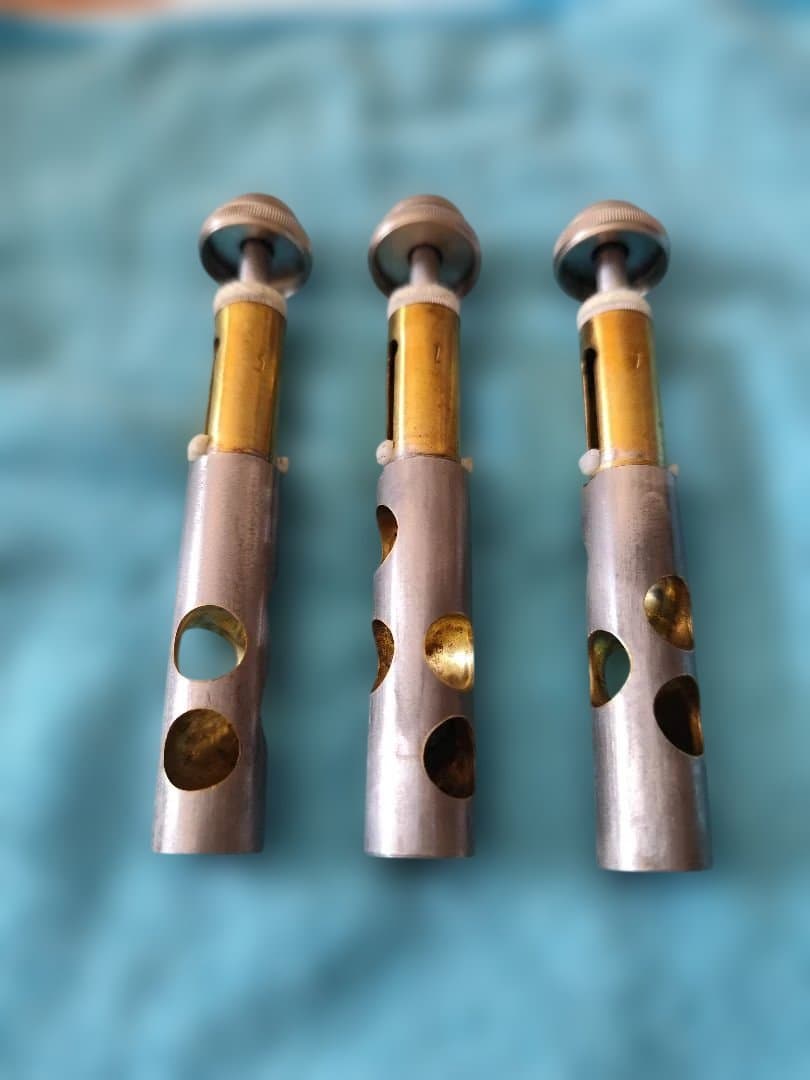 カスタムげB♭トランペット　ラージボア　サテン　彫刻入り　限定値下げ