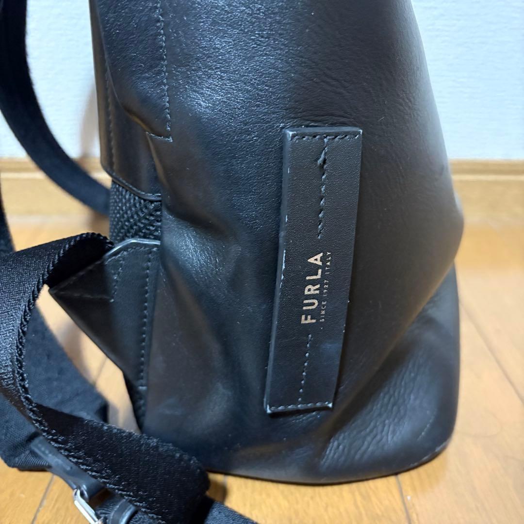 フルラ　ブラック レザー　テクニカルリュック