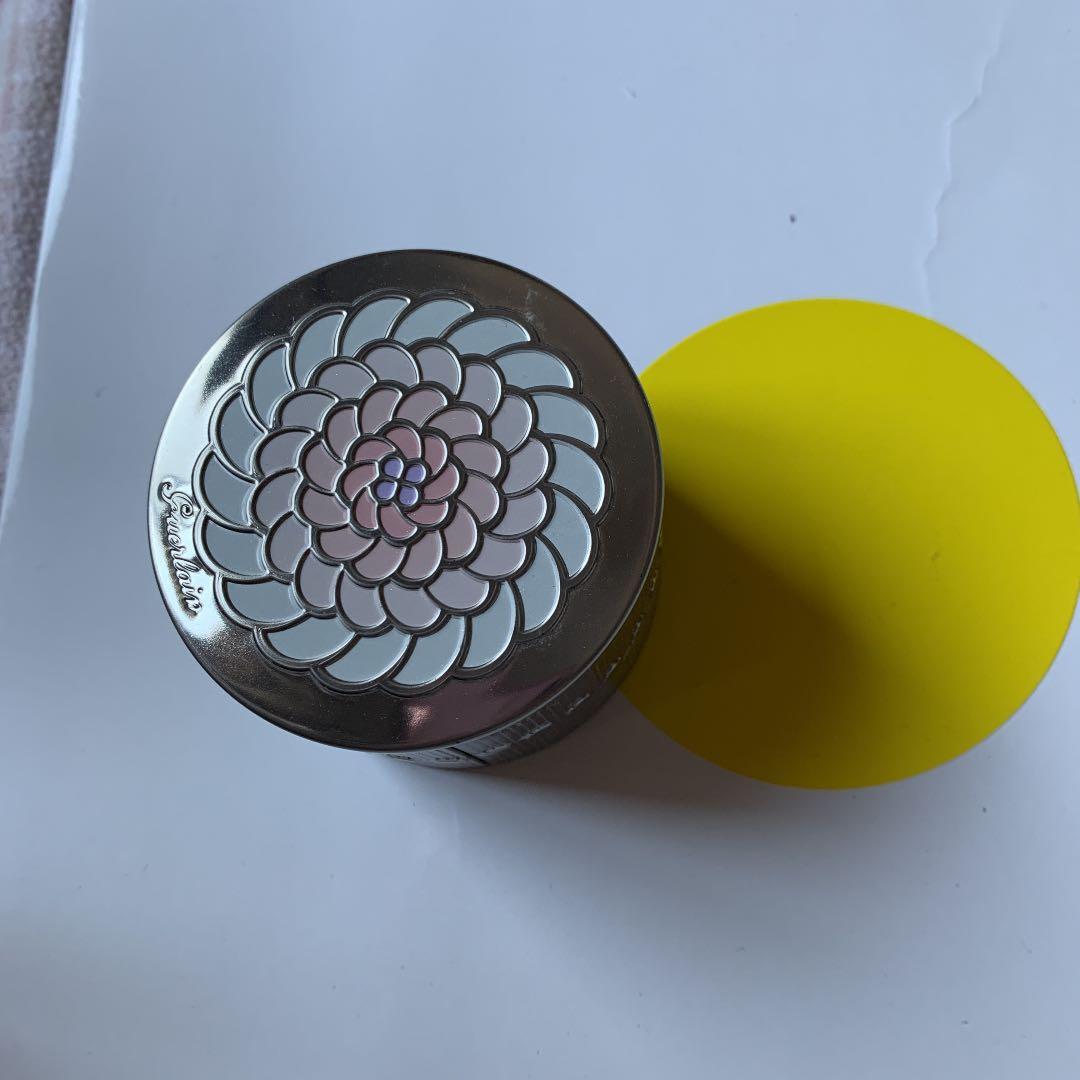 GUERLAIN ゲラン メテオリット ビーユ レインボウ パール1個のみ