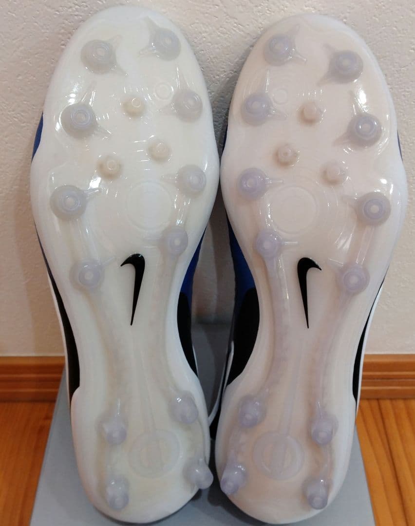 【新品未使用】ナイキ ティエンポ レジェンド 10 エリート AG 26.0㎝