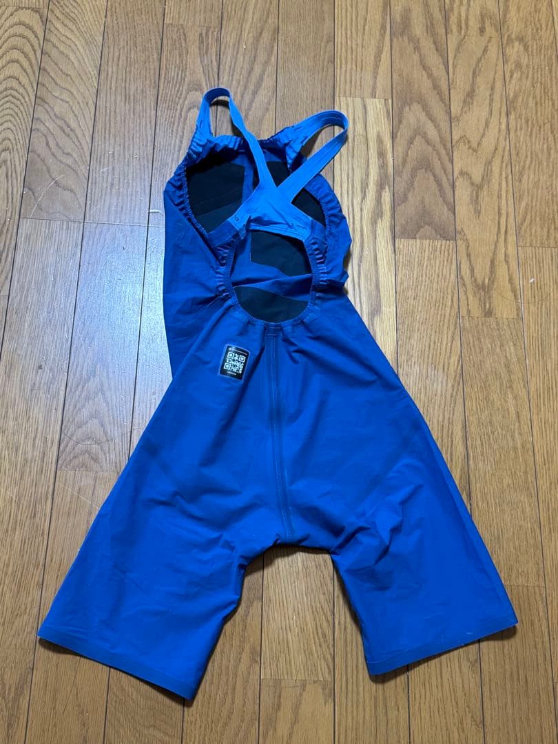 美品　最新　アリーナ　高速水着　競泳水着　アクアフォースストーム　MF L