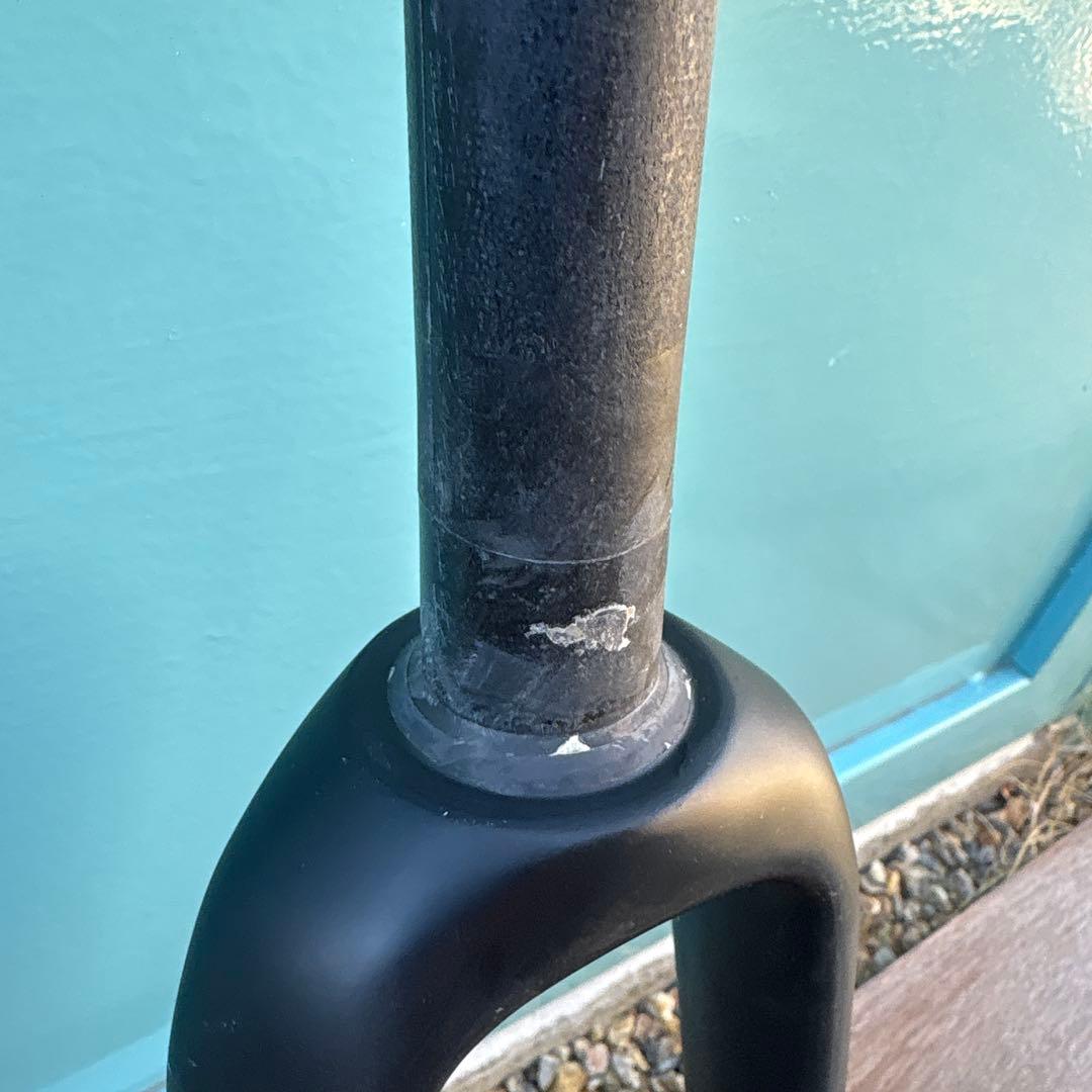 カーボン製ディスクブレーキ用フロントフォーク　新品　未使用　1-1/8 グラベル