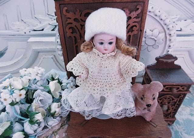 アンティーク　ジャーマン　ミニョネット ☆　ビスクドール