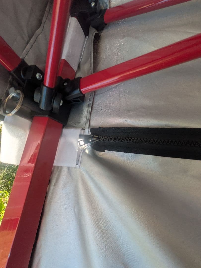 フィールドア　タープテントブラック×レッド　2.5×2.5mシート2枚、網戸1枚