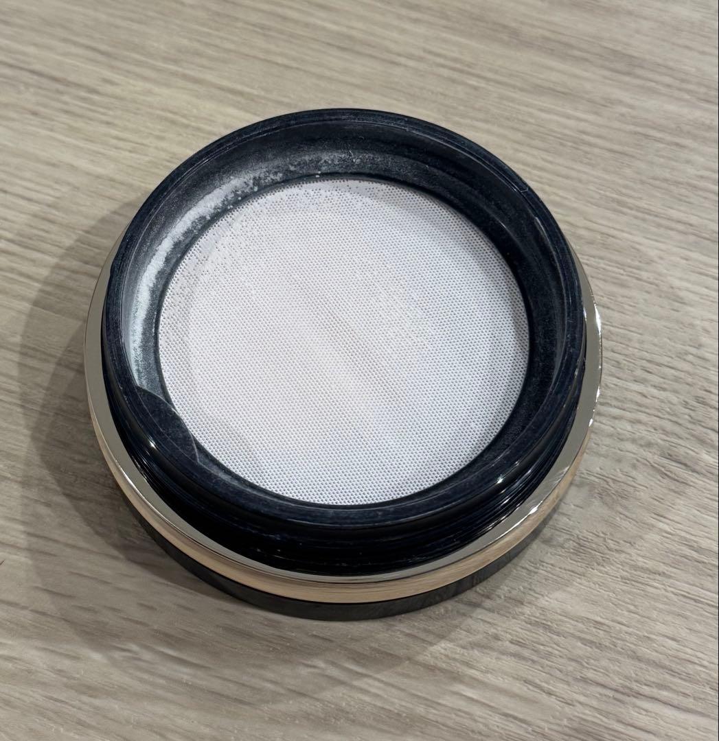 クレ・ド・ポー ボーテ　プードルトランスパラントｎ Ｍ