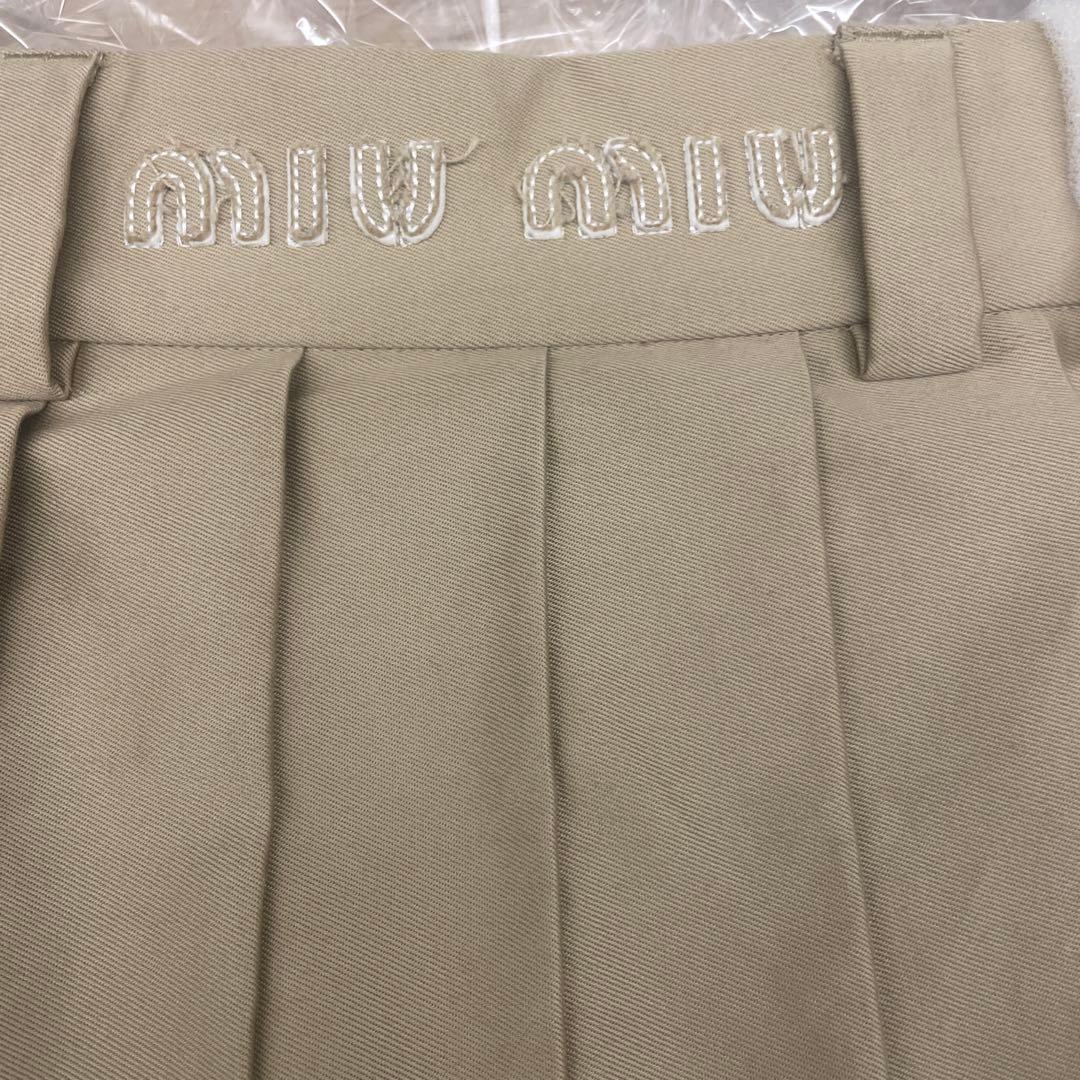 限定値下げMIU MIU ミュウミュウ　ロゴプリーツスカート