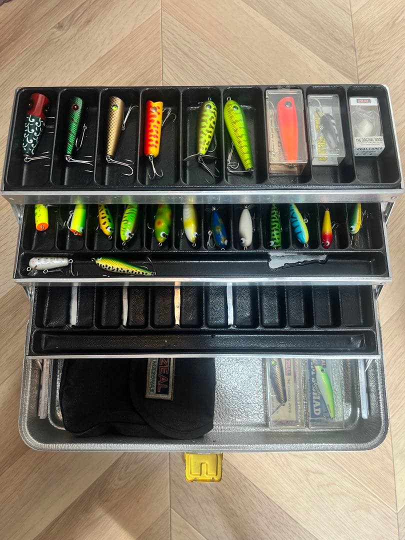 ZEAL ルアー25個セット UMCO box付き