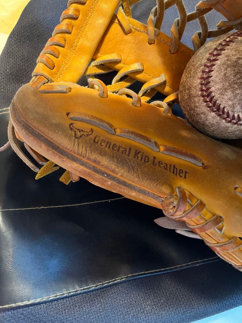 ミズノプロ外野手用硬式グローブ 収納袋付き