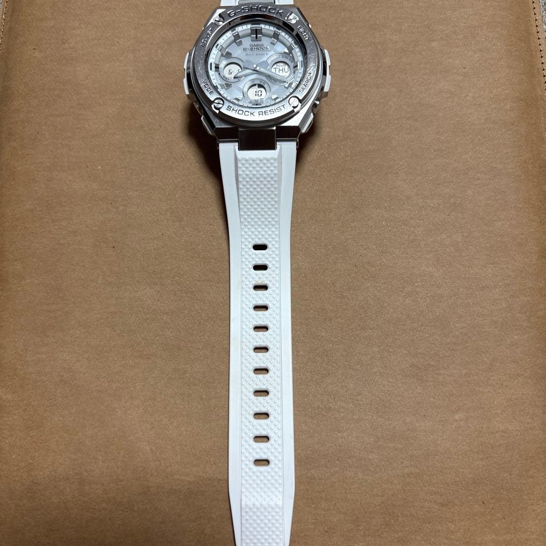 カシオ　Gショック　GST-W310