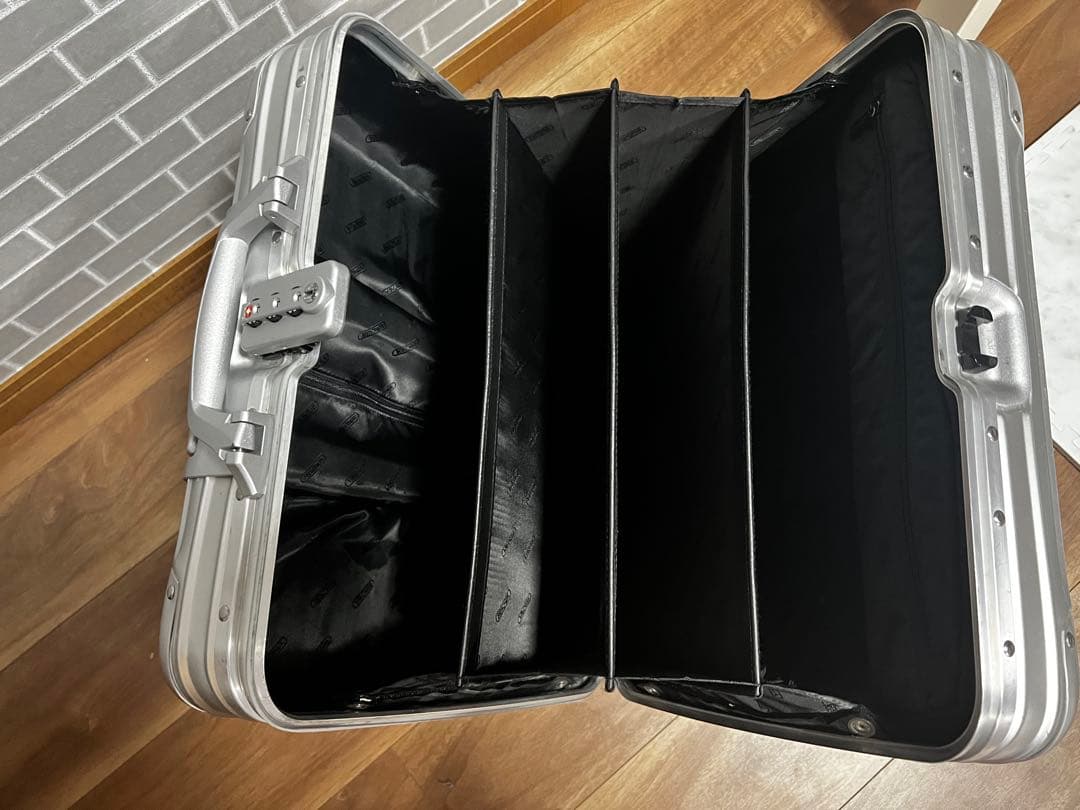 ホイール交換済み！ リモワ ビジネストロリー トパーズ - メルカリ