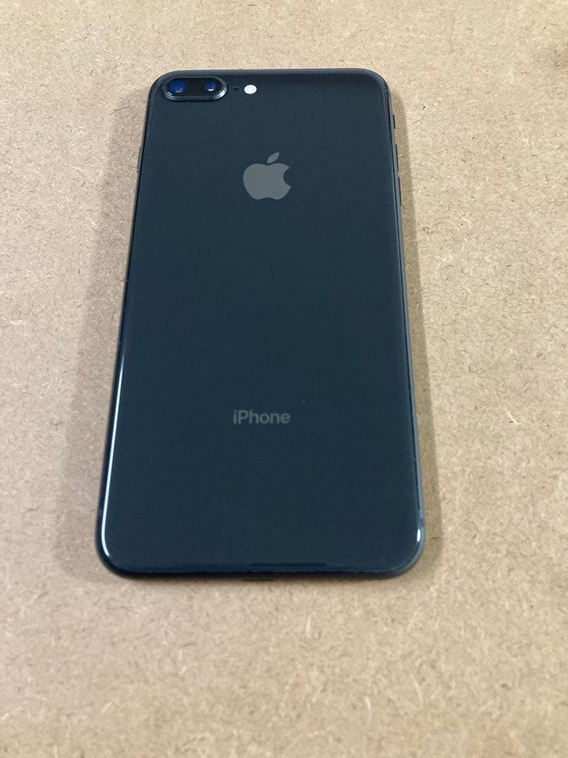 iPhone 8 Plus 64GB SIMフリー スペースグレイ 本体