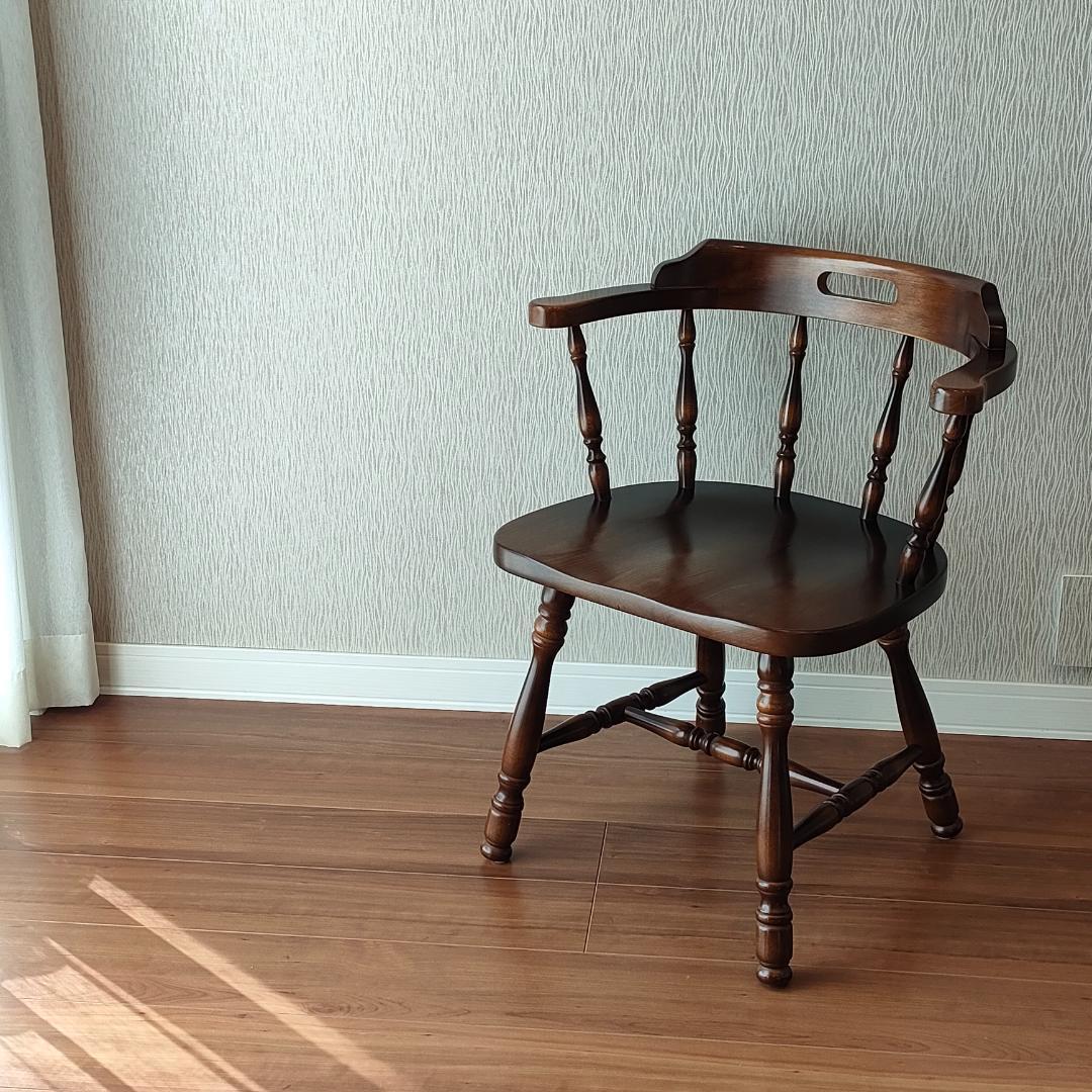 〈美品〉キツツキ　アームチェア　キャプテン　持ち手　ろくろ脚